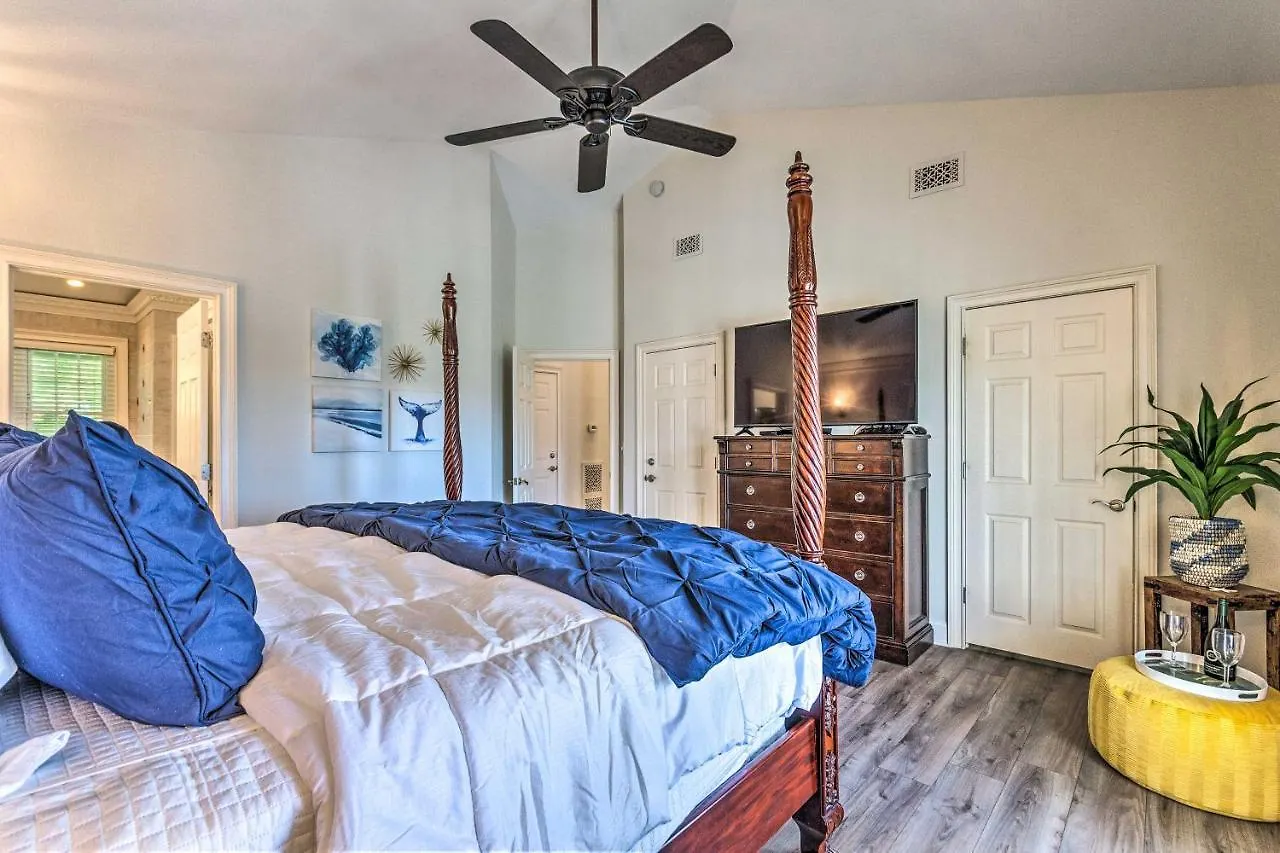Holiday home Sugar Beach Haven - Walk To Beach! *