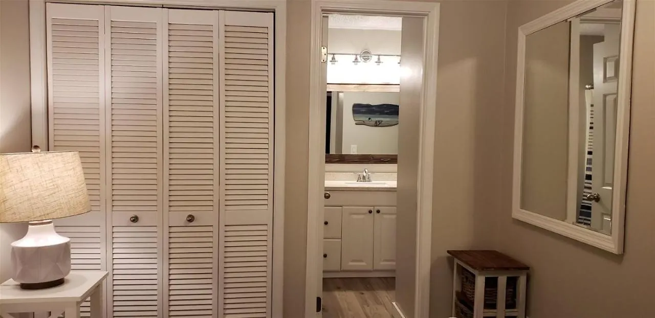 9 C, One Bedroom Apartment Destin