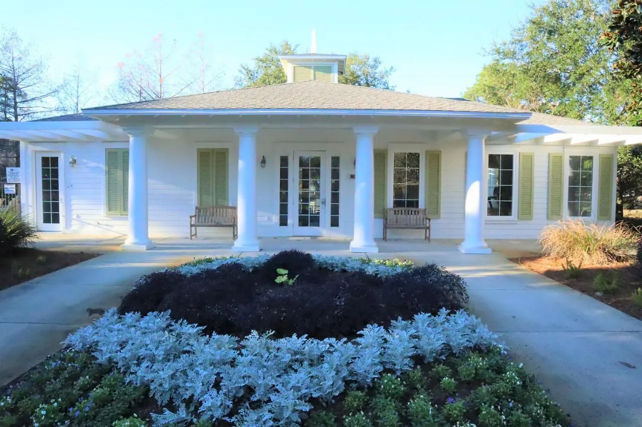 1352 Laurel Grove Holiday home *