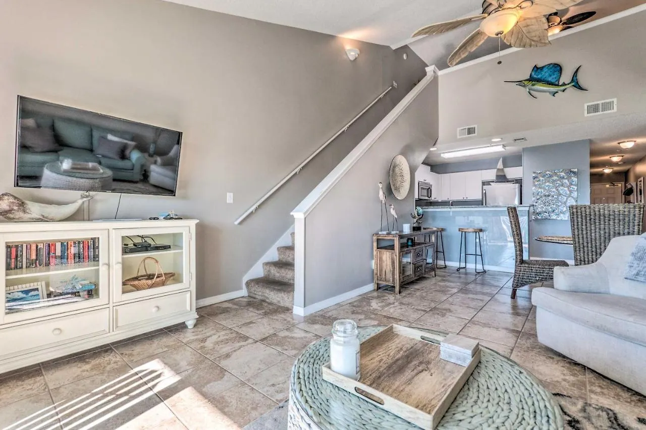 Well-appointed Family On Miramar Beach! Apartment