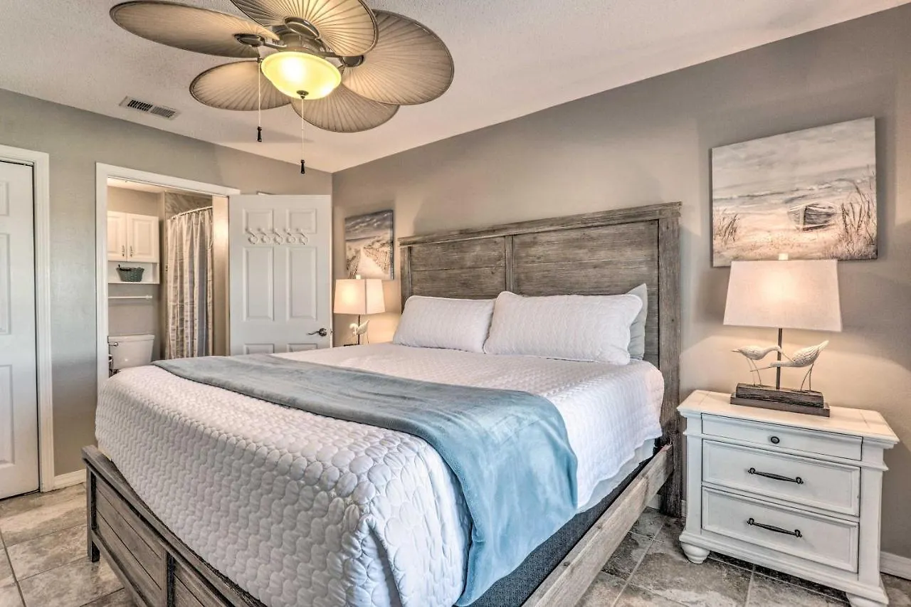 Well-appointed Family On Miramar Beach! *