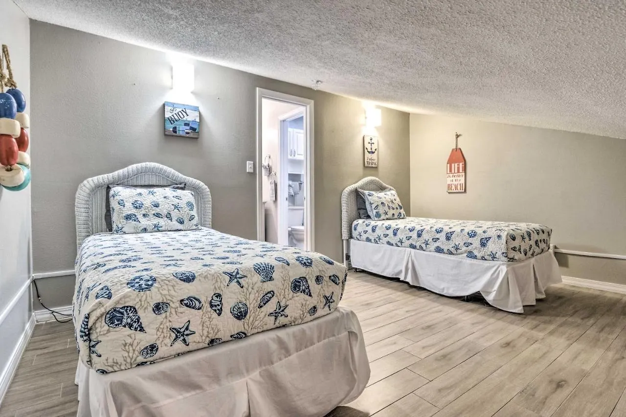Apartment Well-appointed Family On Miramar Beach!