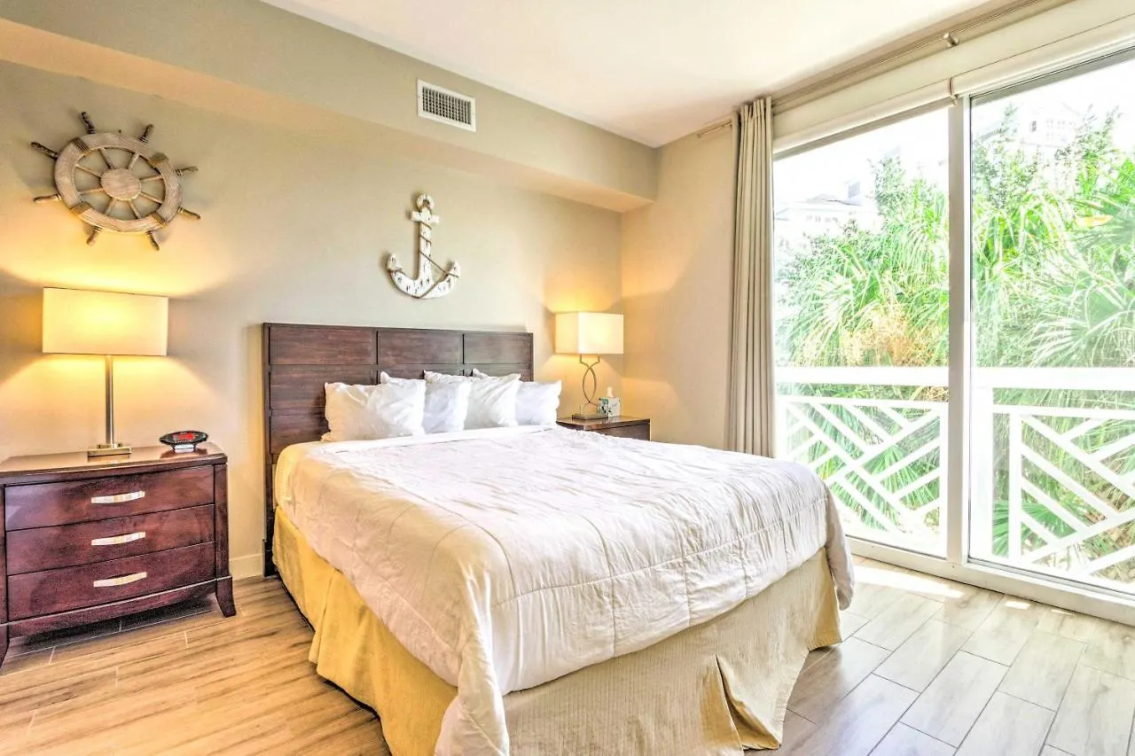 Apartment Brilliant Studio Near Baytowne Wharf! Destin