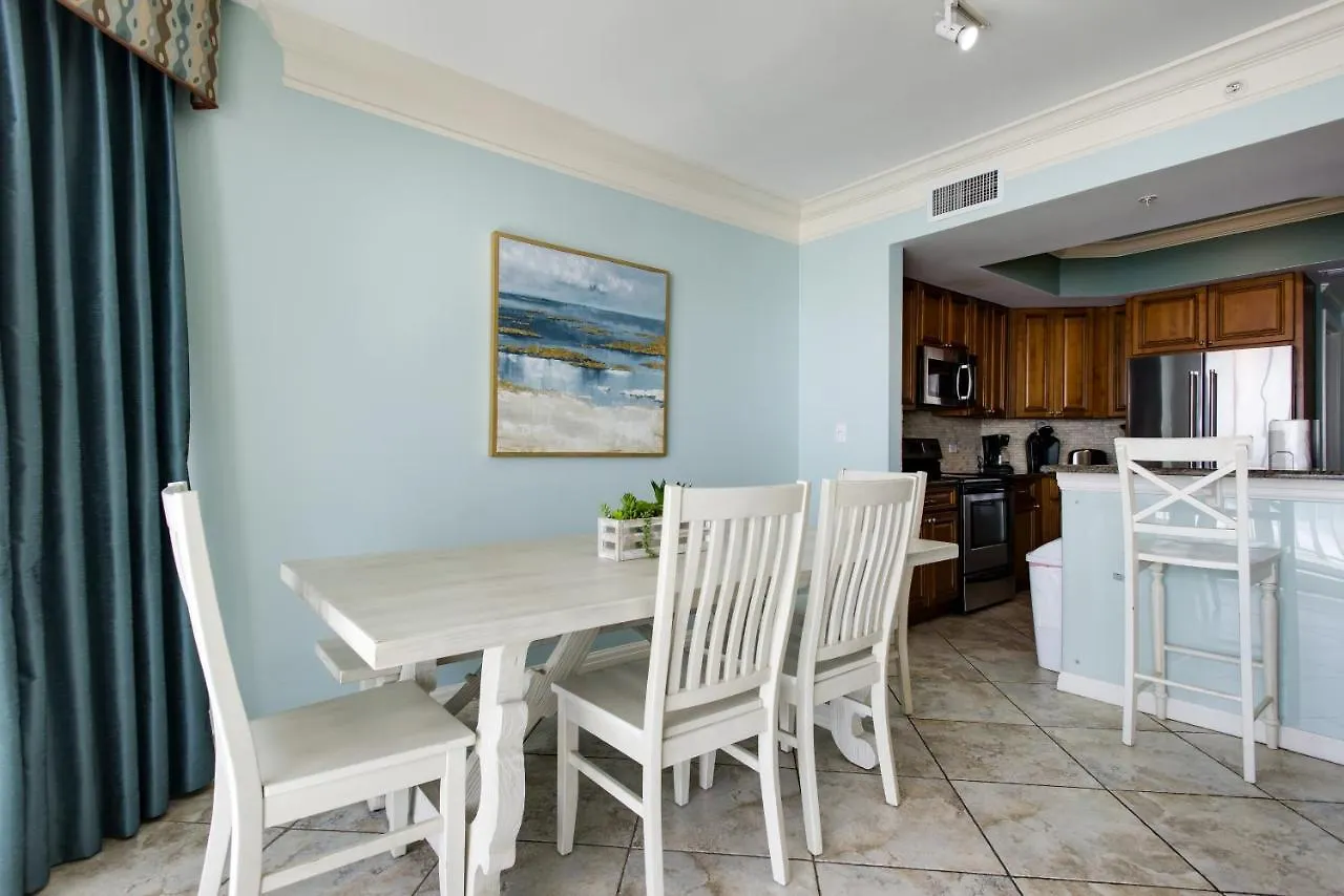 Apartment St, Croix 1406 *