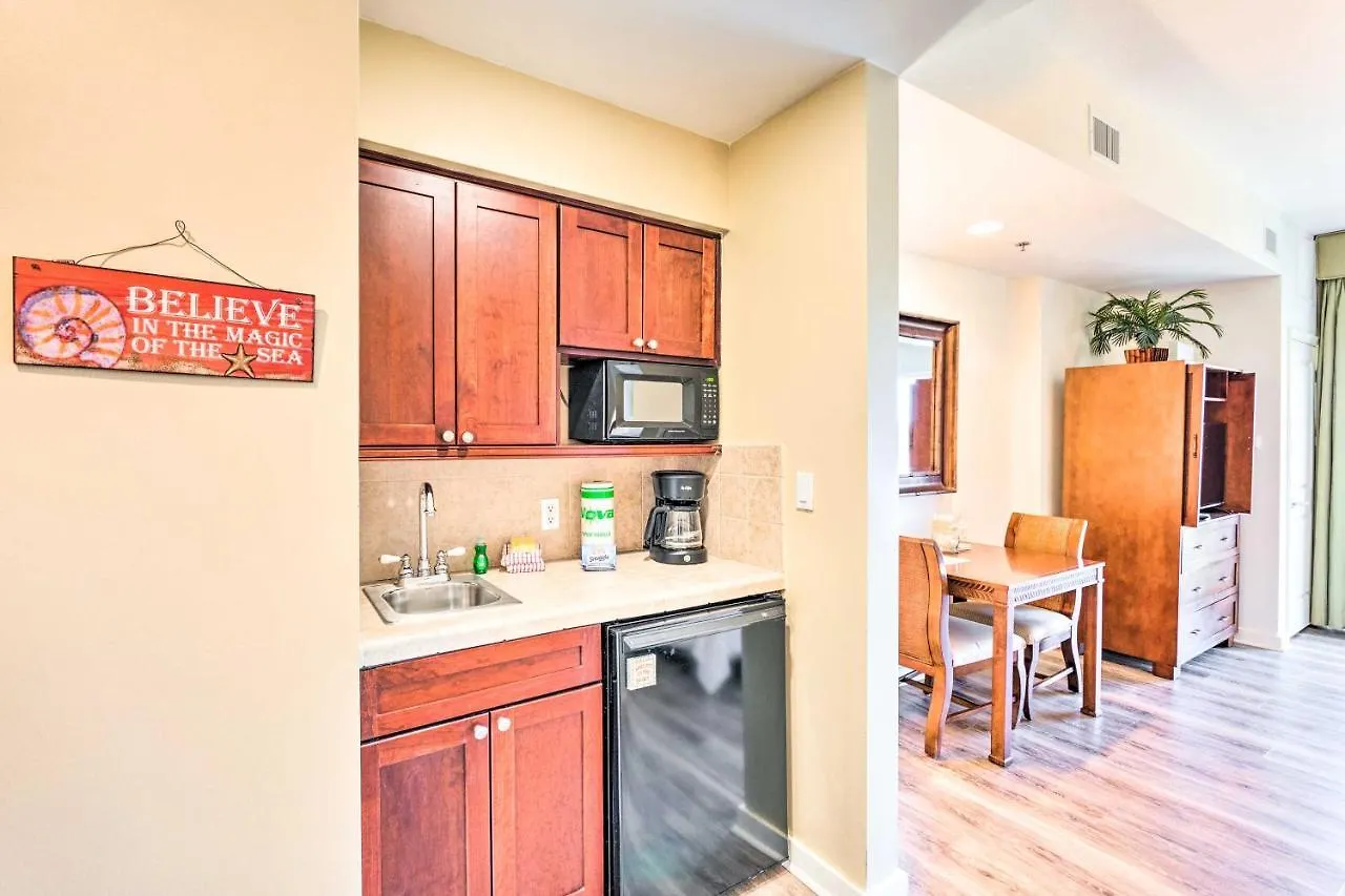 Apartment With Pool Access - Walk To Miramar Beach! Destin