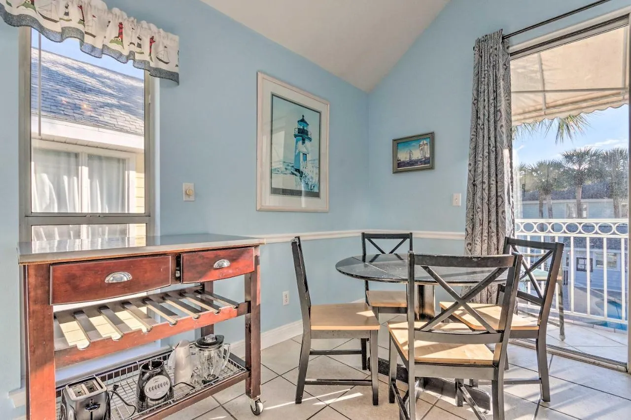 Ferienhaus Charming Walk To Beach And Dining! *