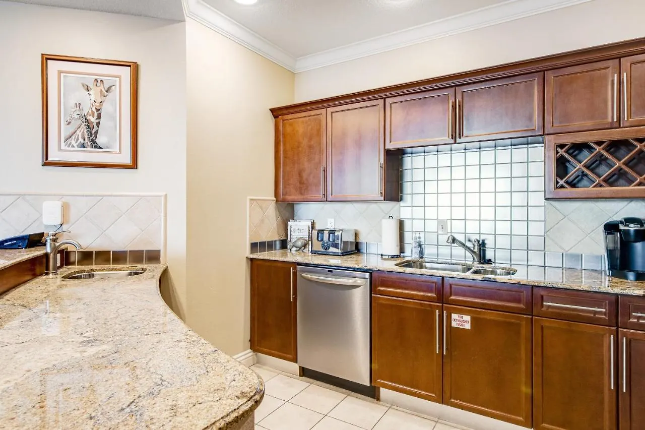 Emerald Grande Iii Apartment