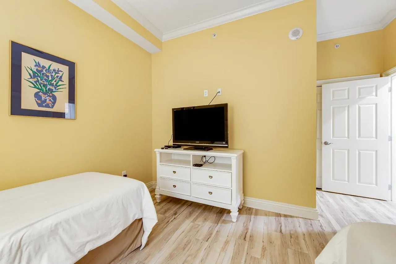 Emerald Grande Iii Apartment *