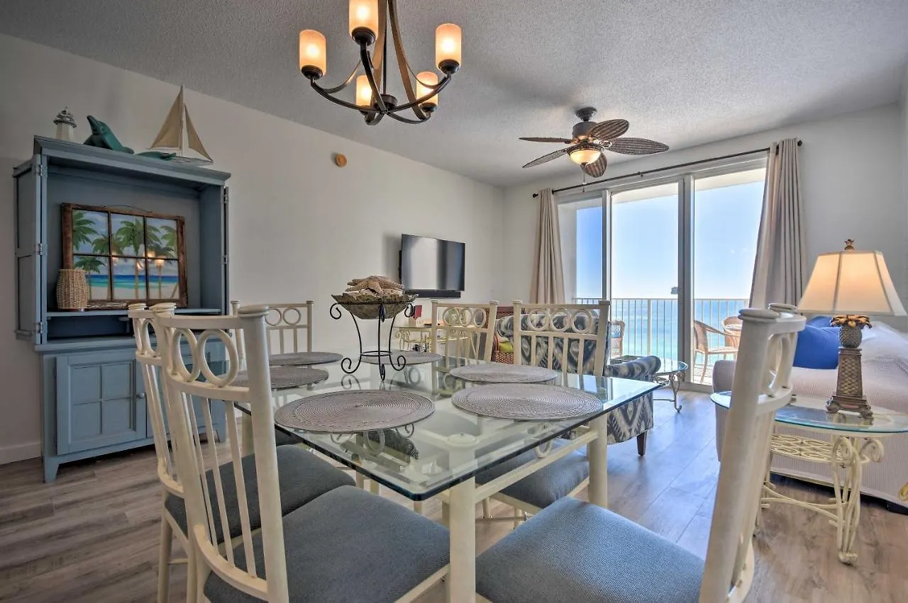 Apartment Renovated Luxury With Sweeping Ocean Views!