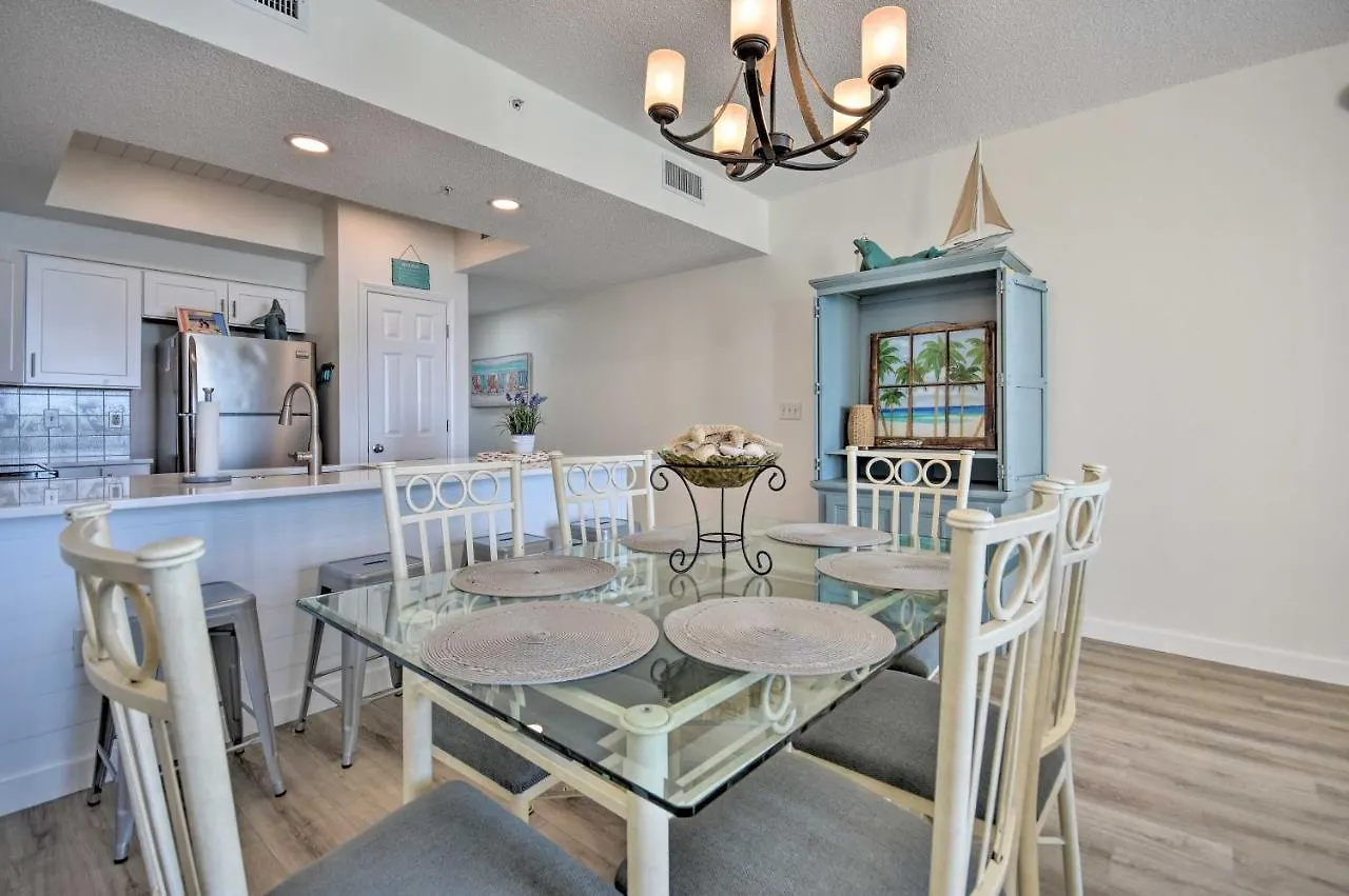 Renovated Luxury With Sweeping Ocean Views!