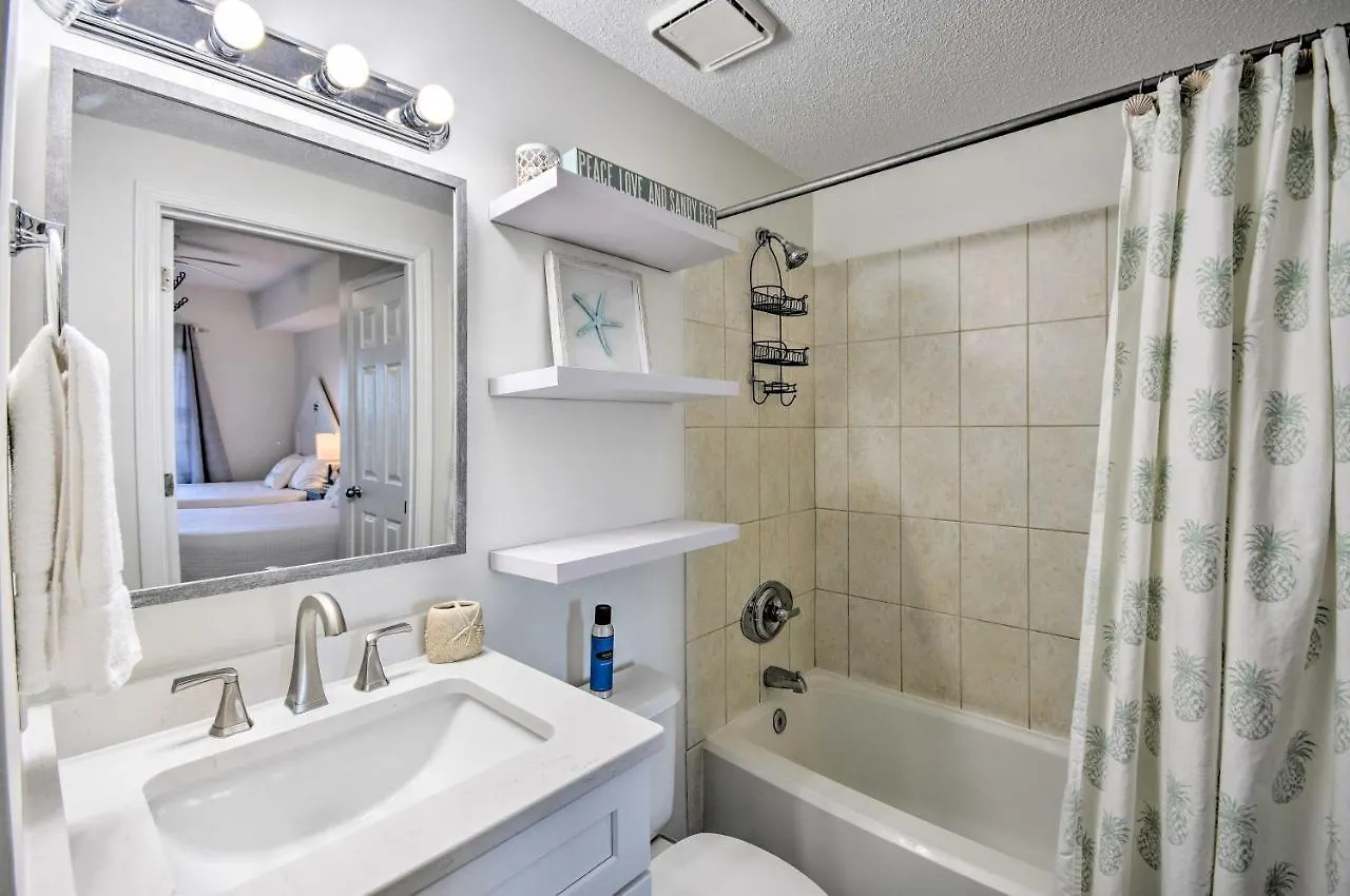 Renovated Luxury With Sweeping Ocean Views! Apartment *