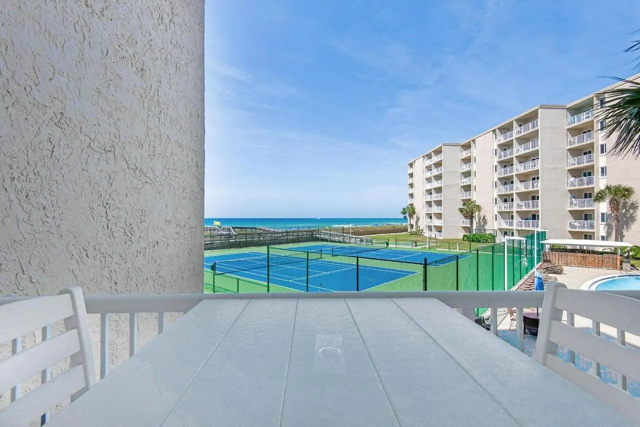 Surf And Racquet Club 216 *