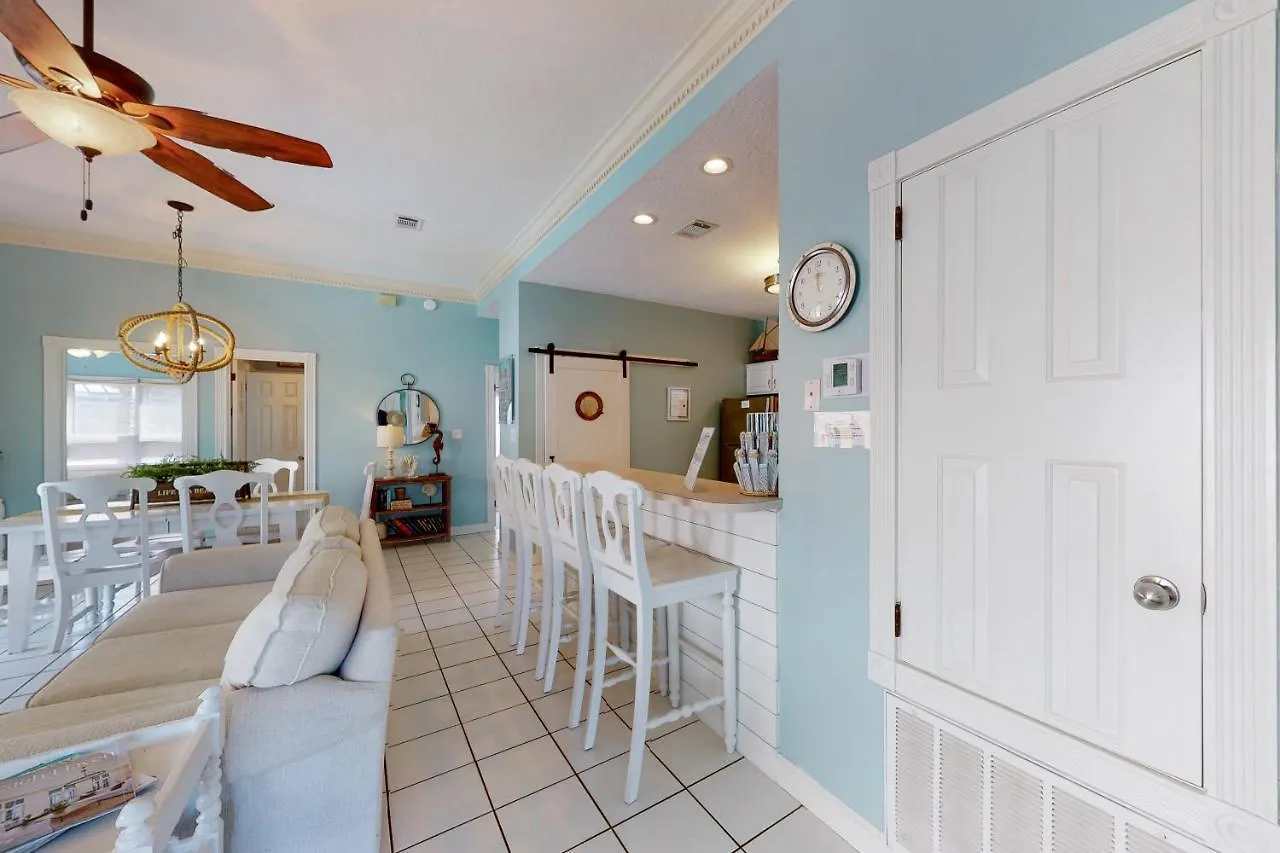 Terra Cotta: Tropical Dreams Holiday home