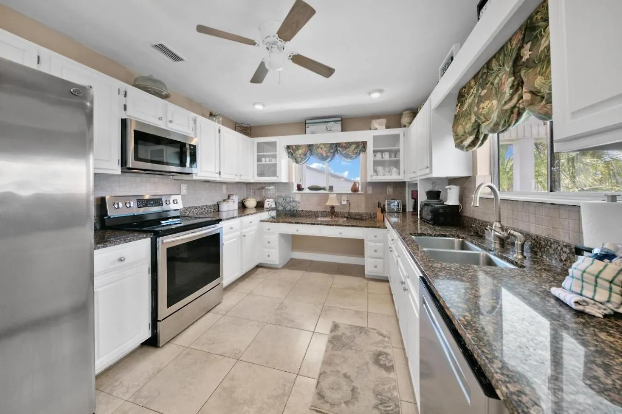 Destin-a-tion On The Water Holiday home Destin