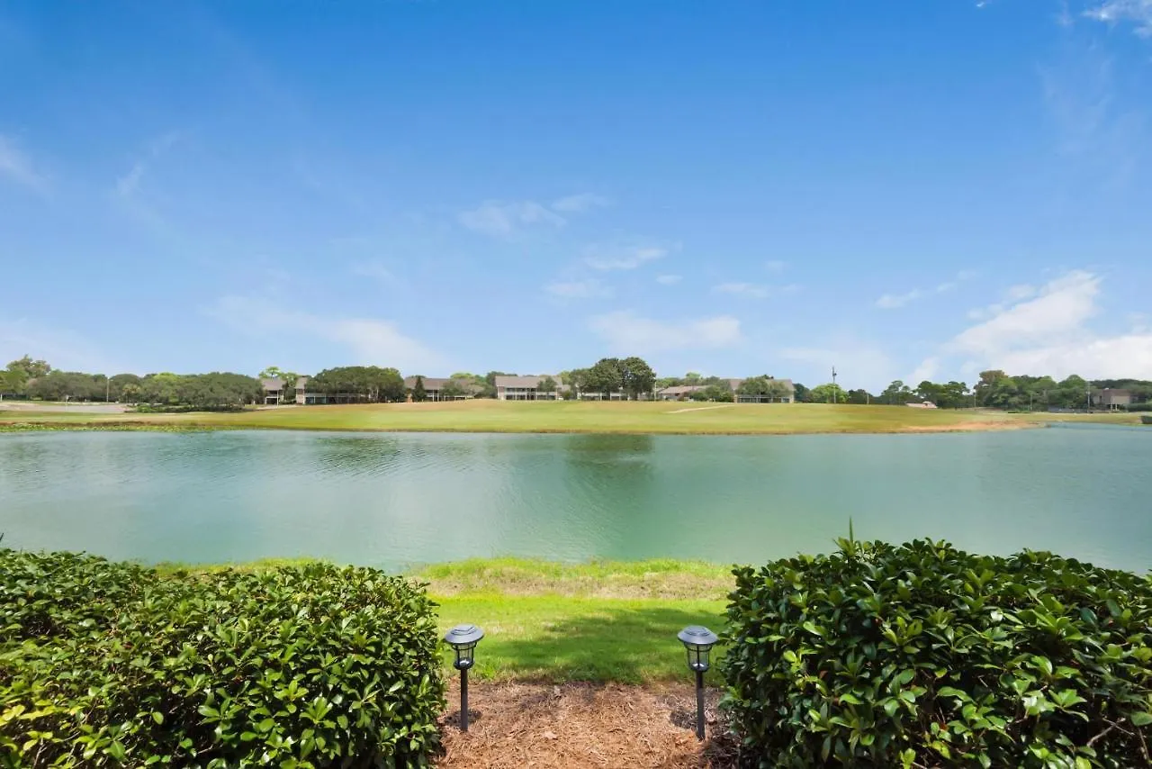 Seascape Lakefront 121- Uncorked Holiday home *