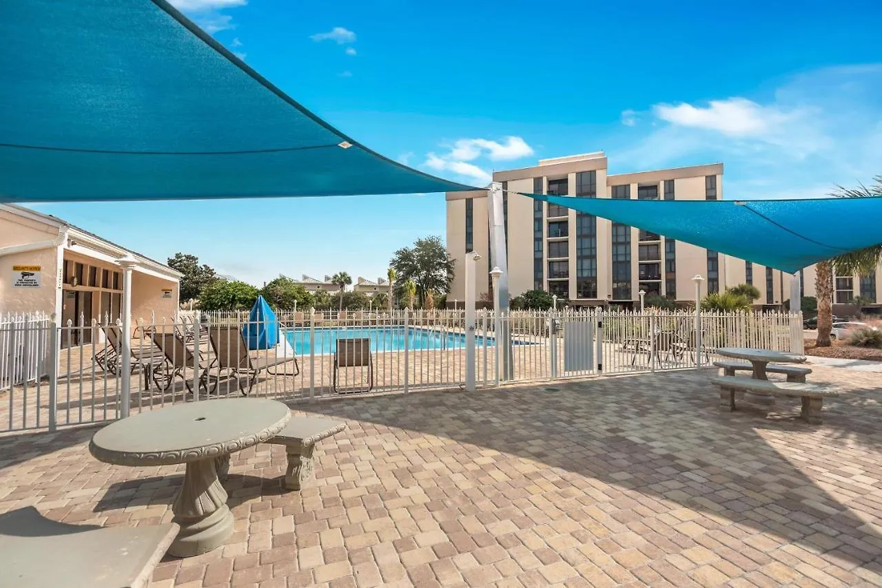Enclave 201b- Two Pina Coladas Holiday home *