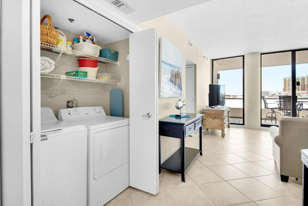 Apartment East Pass 209