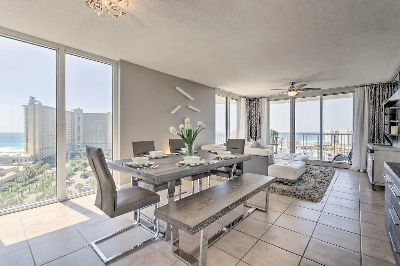 Apartment With Views, Heated Pool, And Access Destin