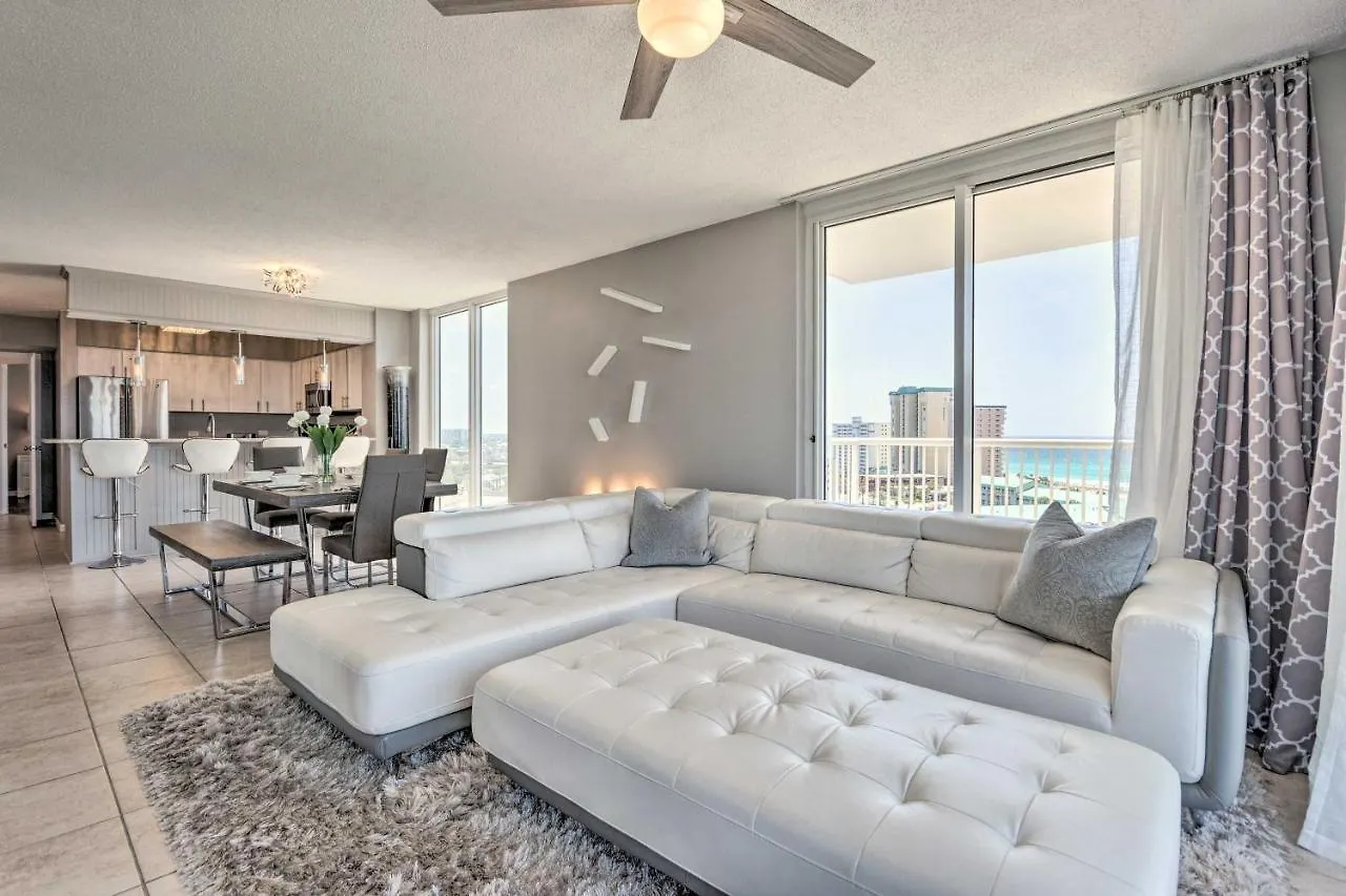 Apartment With Views, Heated Pool, And Access