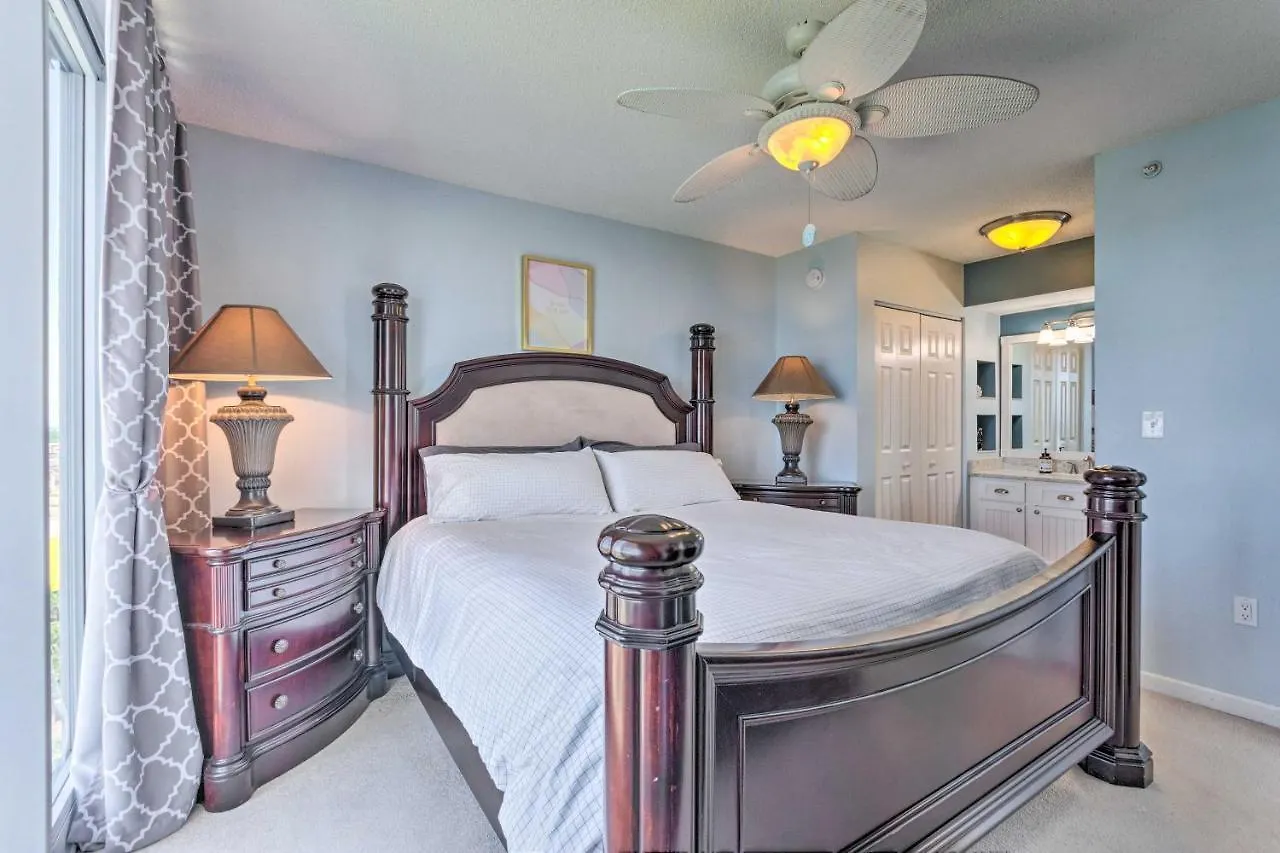 With Views, Heated Pool, And Access Apartment