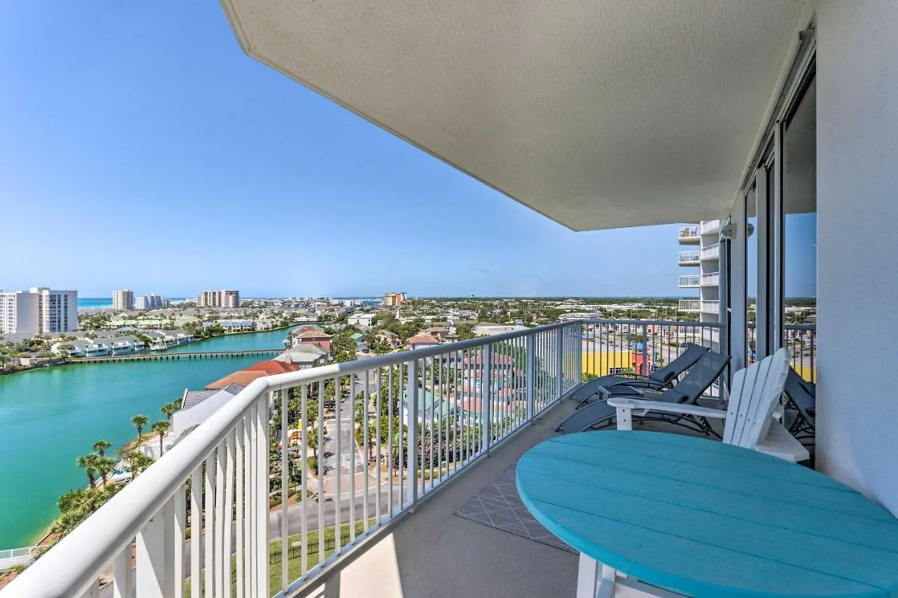 With Views, Heated Pool, And Access Apartment