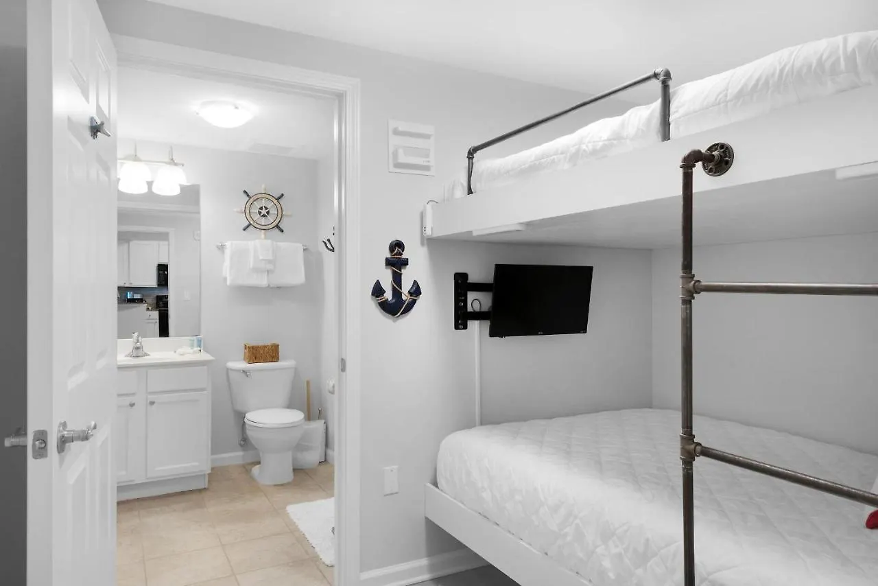 Palms #2711 Jr. 2br