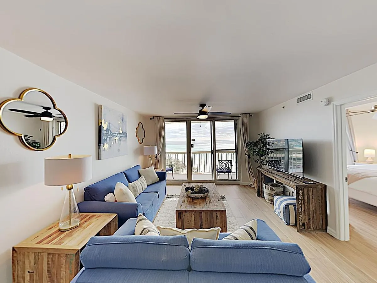 Amazing In With Outdoor Swimming Pool And 2 Bedrooms Appartamento
