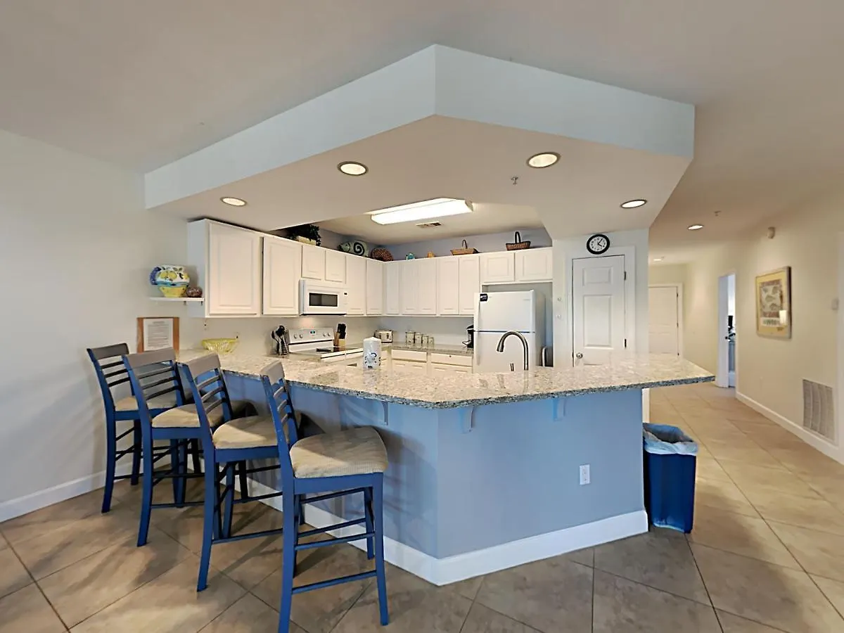 Pavilion Palms #105b