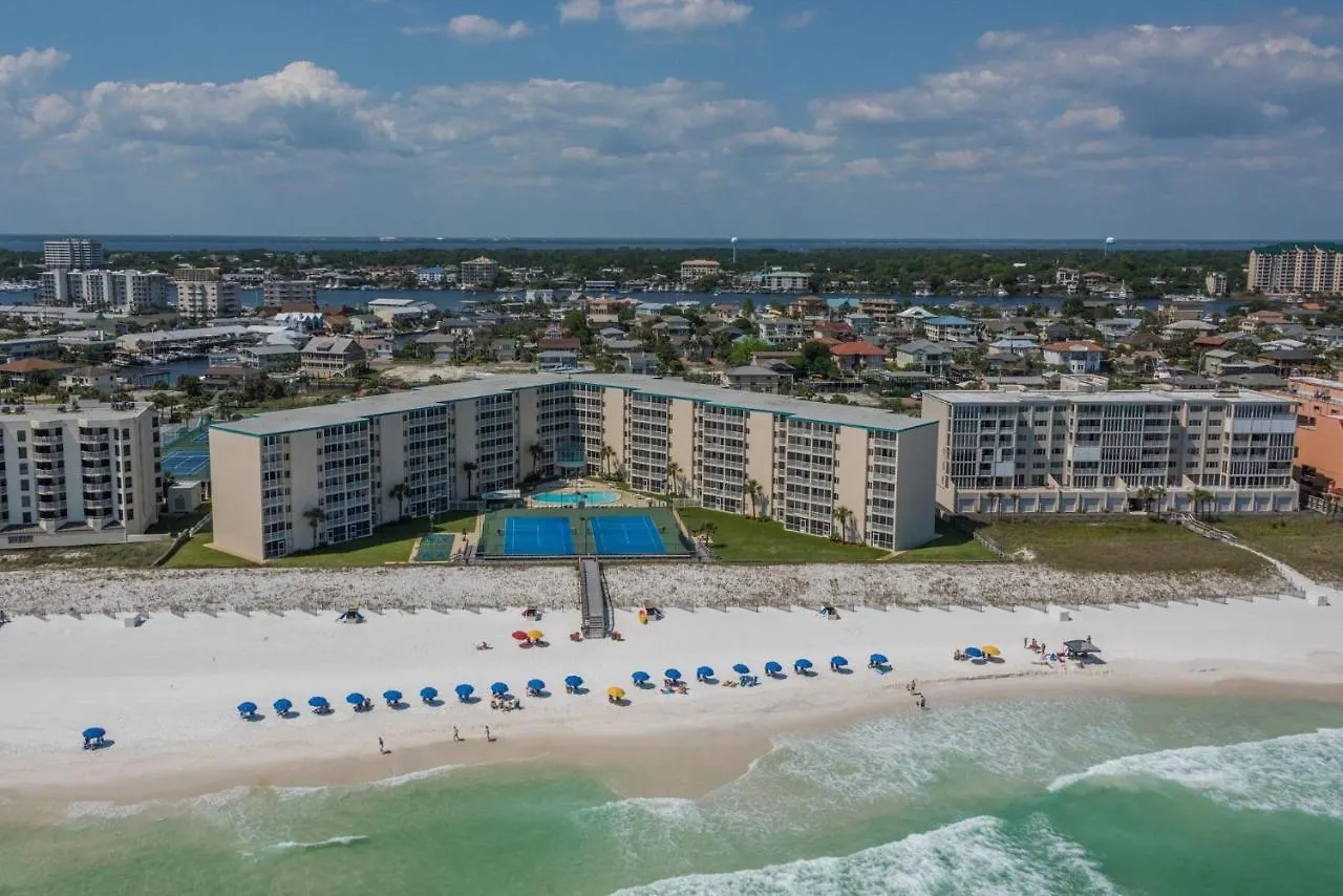Surf And Racquet Club 412