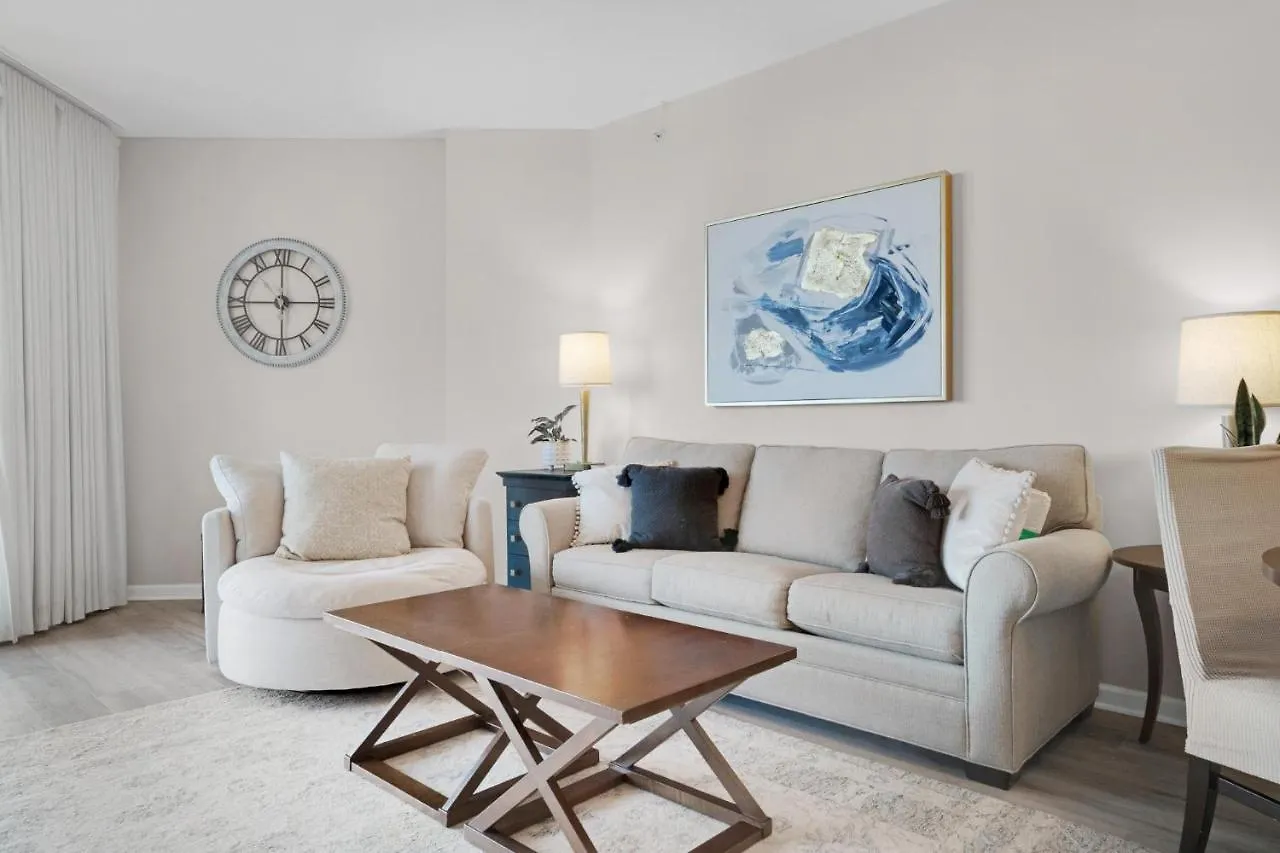 Palms #1405 Jr 2br