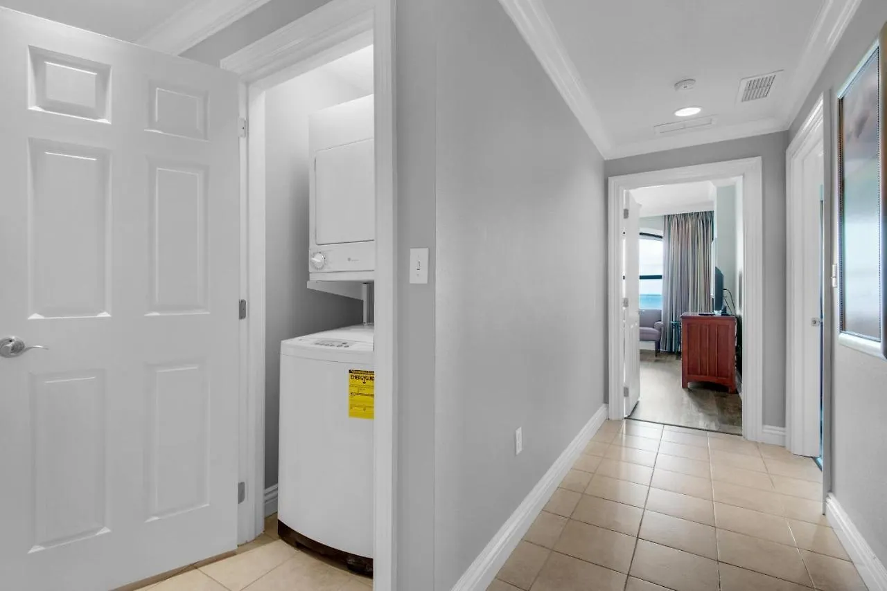 Apartment Emerald Grande W728 *