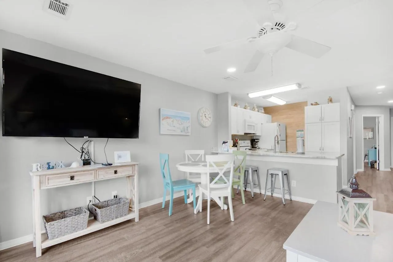 Seascape Lakefront 128- Retreat Yourself *