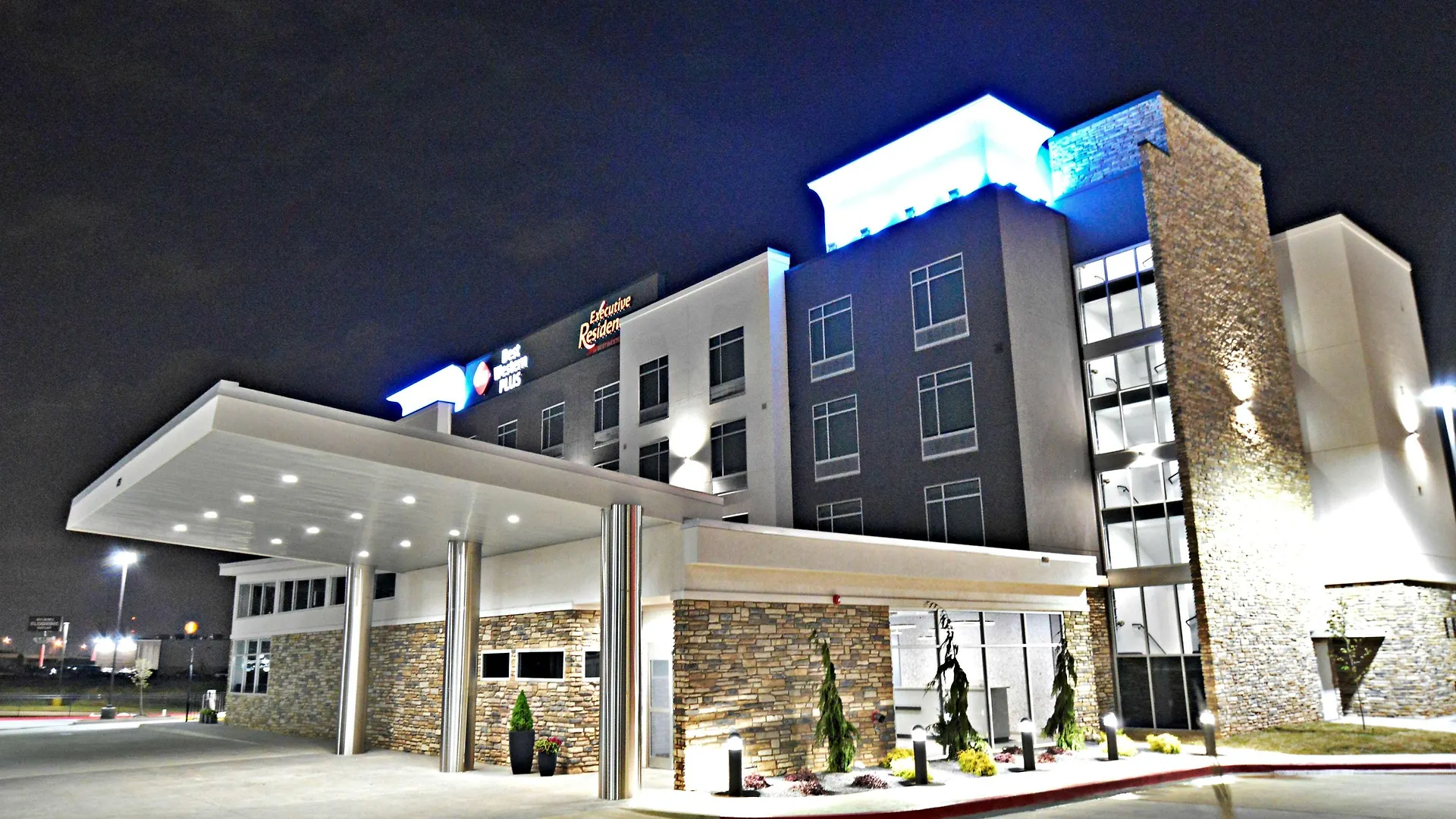Spark By Hilton Destin 3*