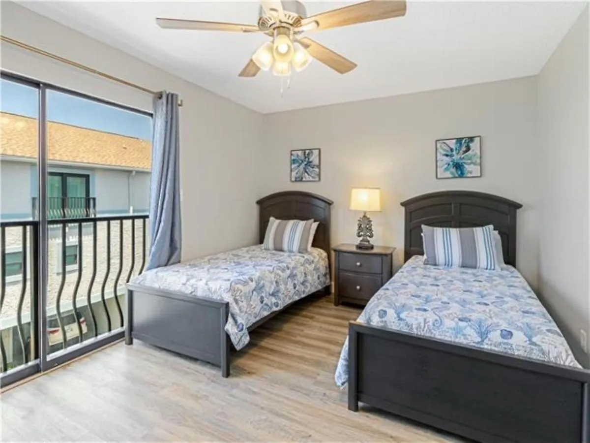 Costa Vista 8 *
