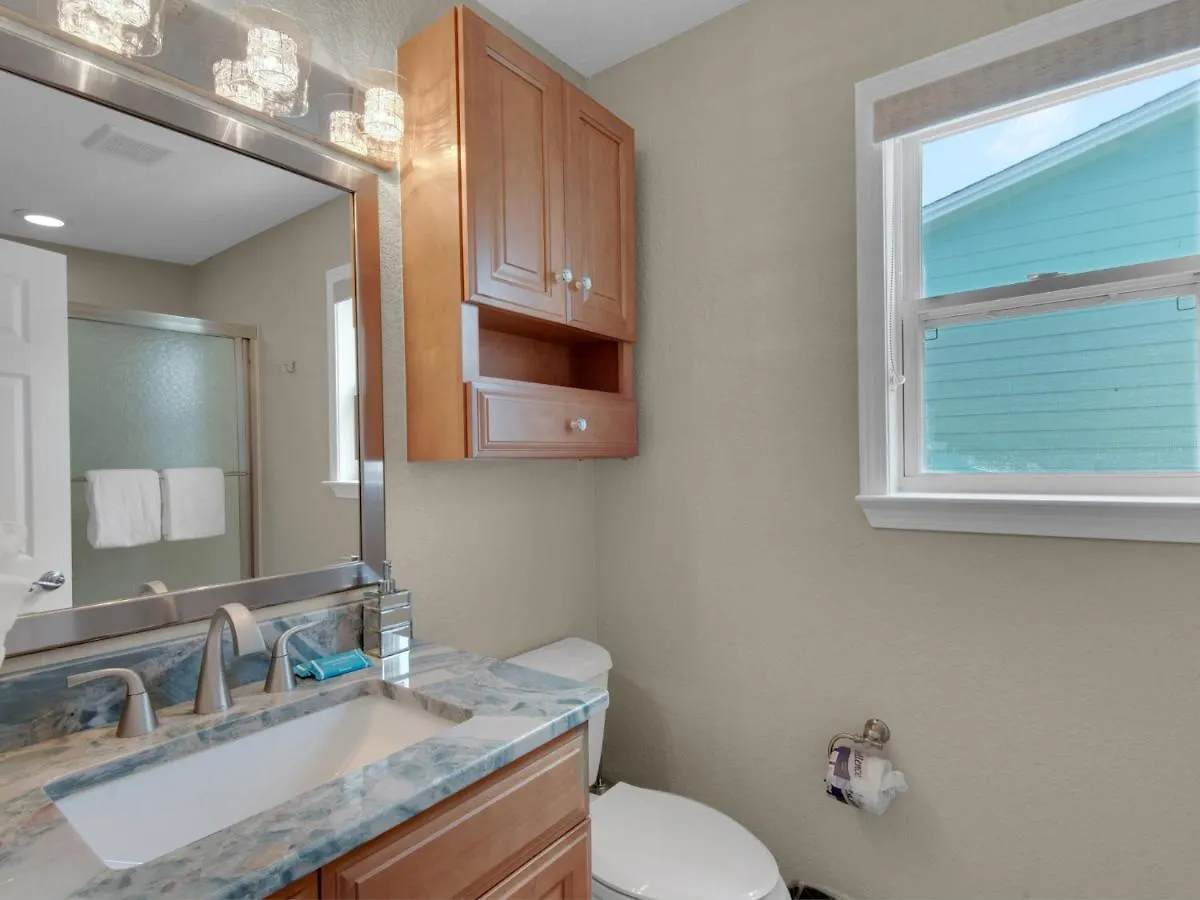 Quiet Surf Townhomes Ii #5 By Newman-dailey Holiday home