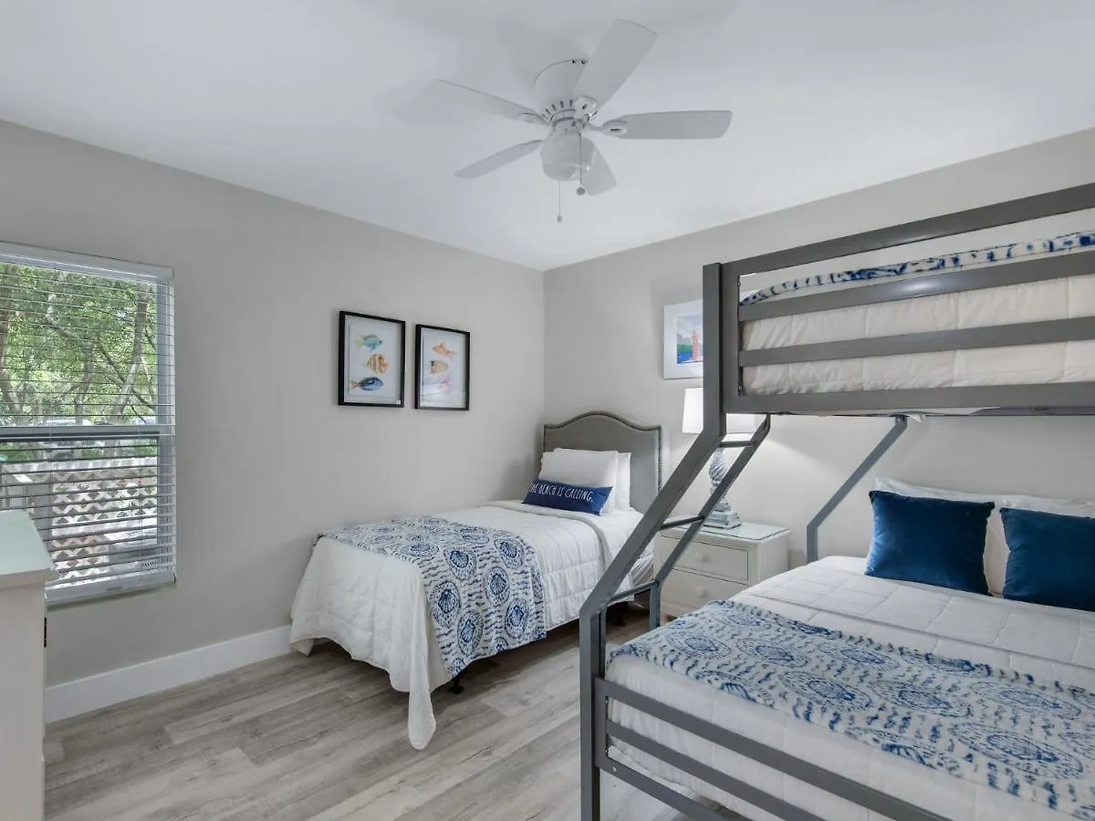 Hidden Dunes 204 By Newman-dailey Holiday home Destin