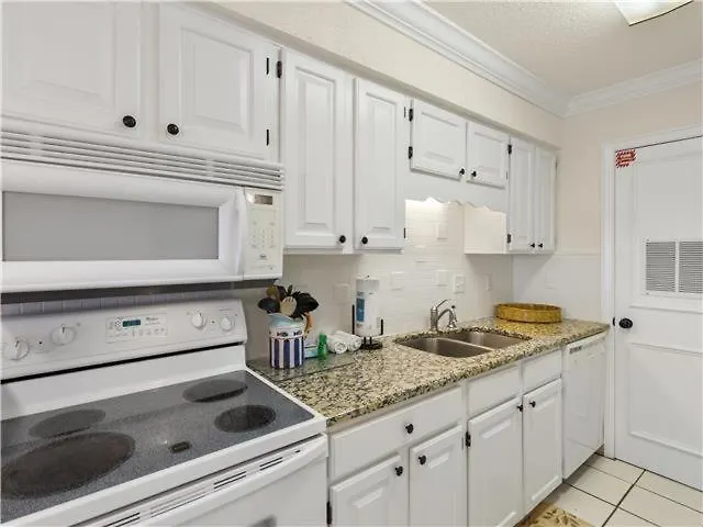 Holiday home Tradewinds 2