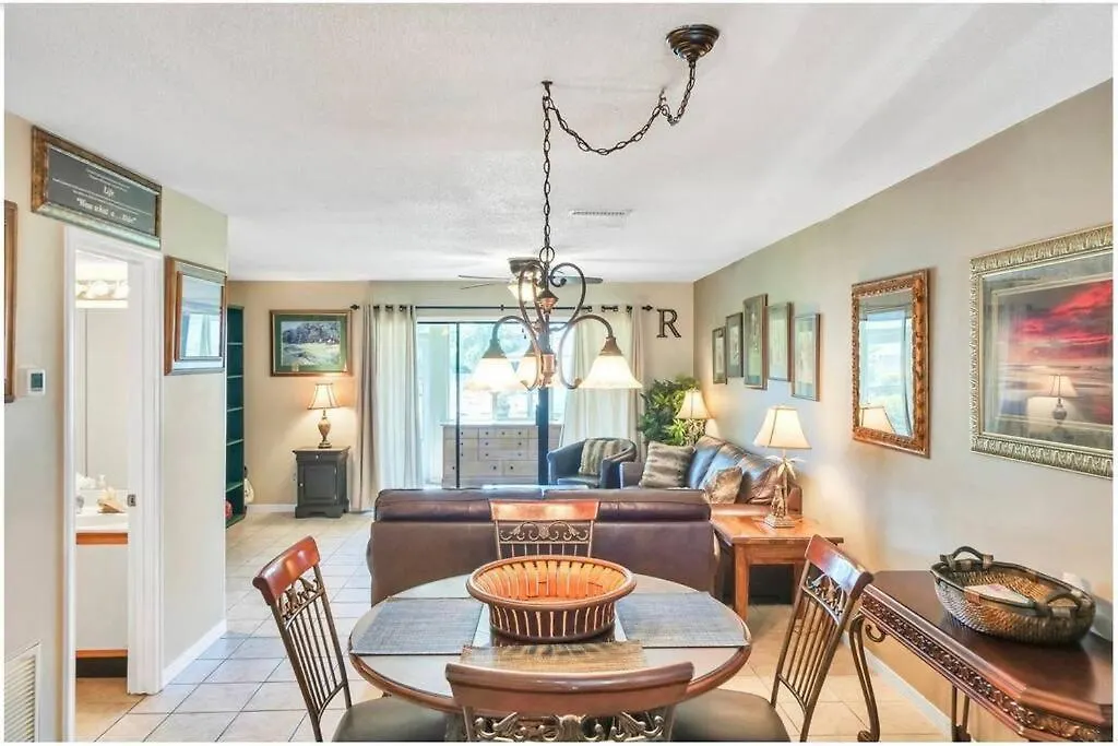 New Listing!!! 4 Min Walk To The Beach!
