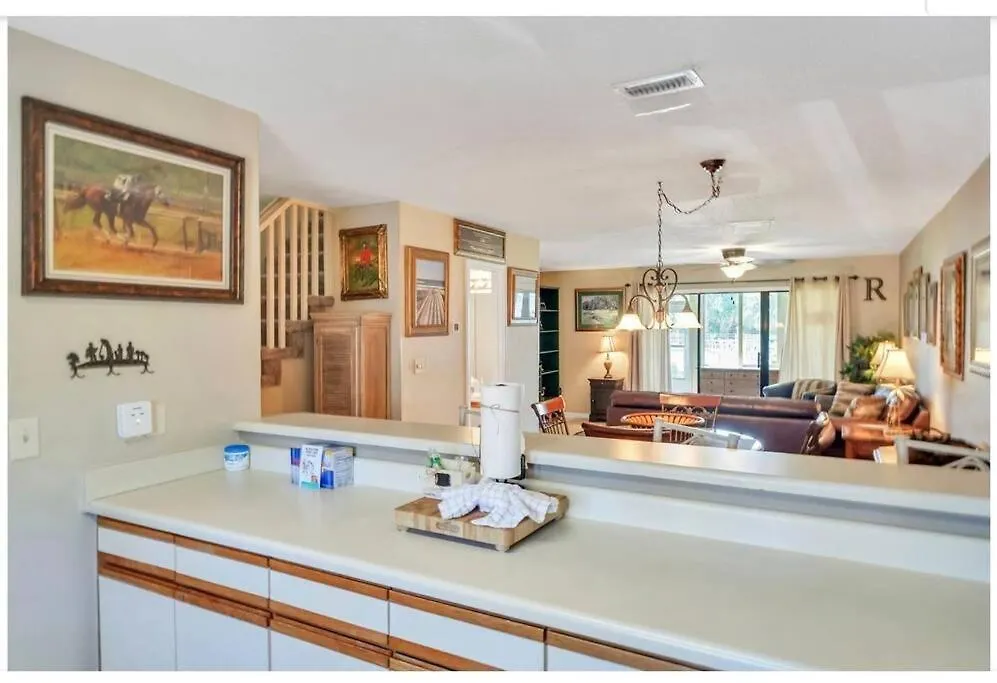 New Listing!!! 4 Min Walk To The Beach! Holiday home