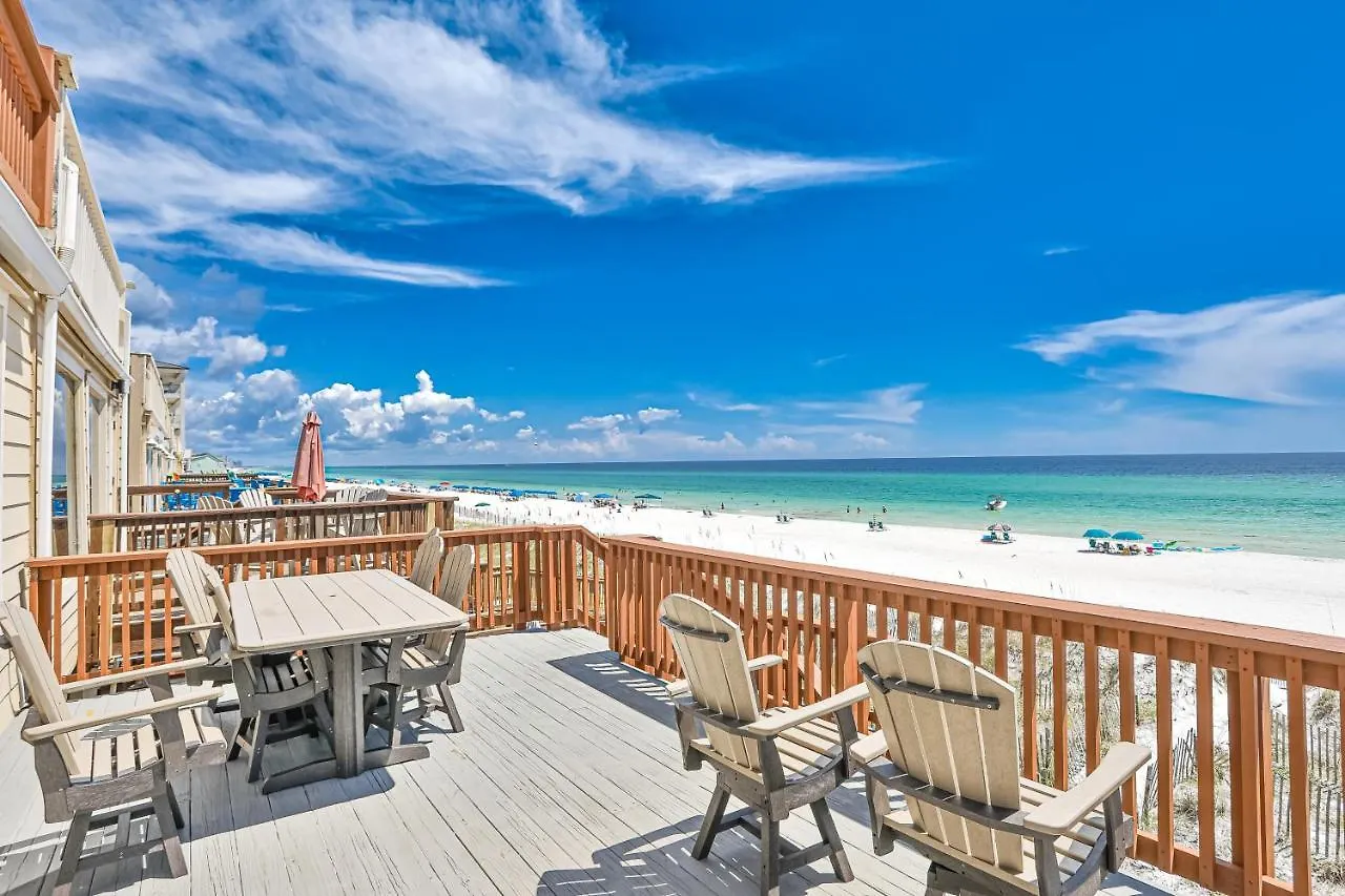 Captain's Quarters At Reef Townhomes Holiday home