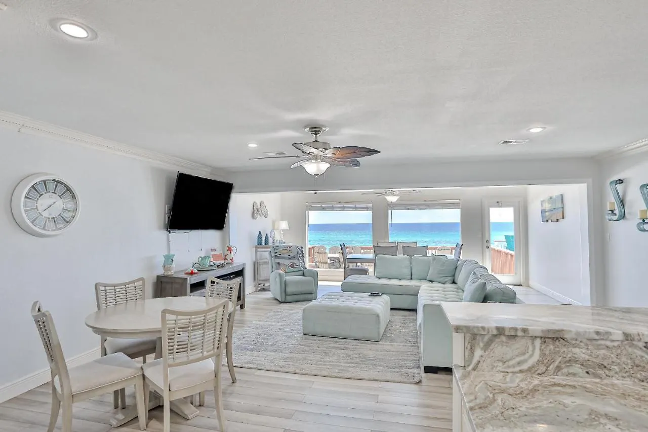Captain's Quarters At Reef Townhomes Holiday home *