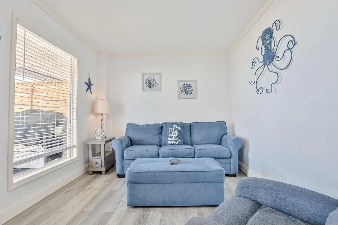 Holiday home Captain's Quarters At Reef Townhomes *