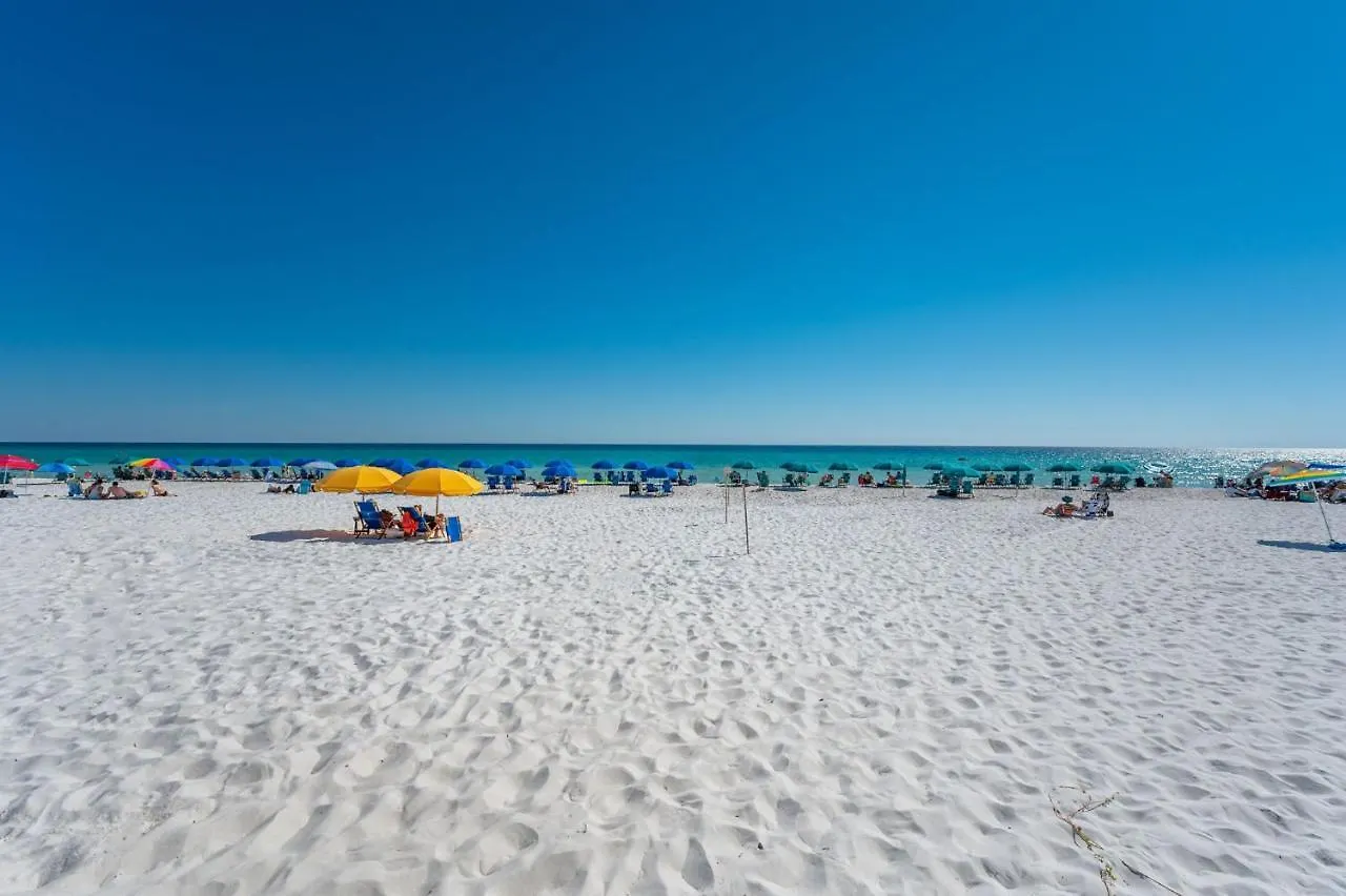 Apartment 200 Yds To Private Gated Access- 3br-2ba- Quiet Location In The Heart Of Destin!