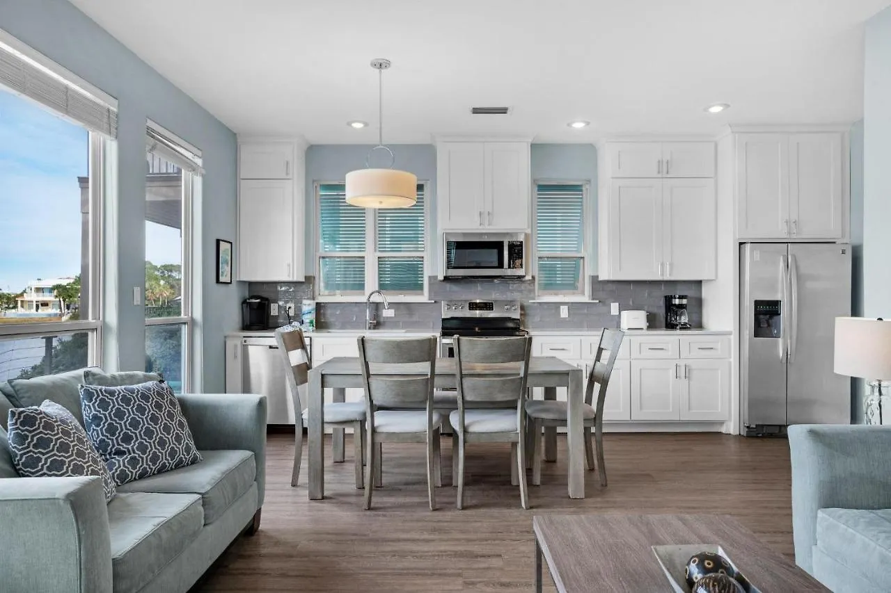 Holiday home Destiny #20a&b Destin