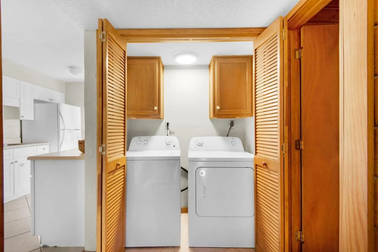 Shoreline Towers Townhouse 4-4 * Destin