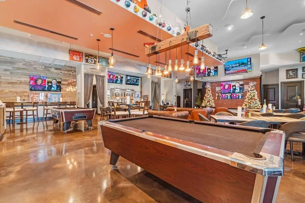 Family Friendly In Heart Of Destin! Style Pool, Tennis Courts Minutes From * Destin