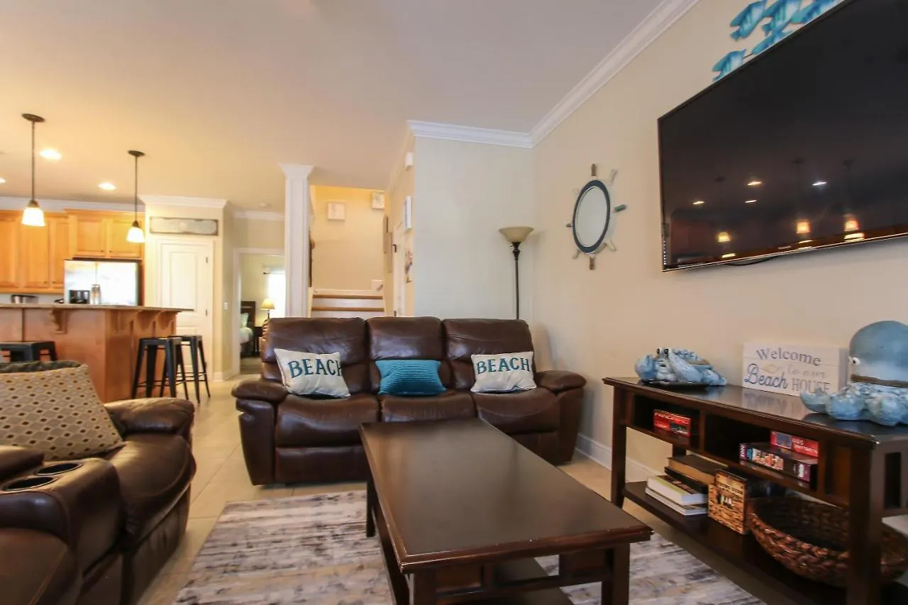Holiday home Amazing 4 Bedroom Vacation In The Villages Of Crystal Lakes *