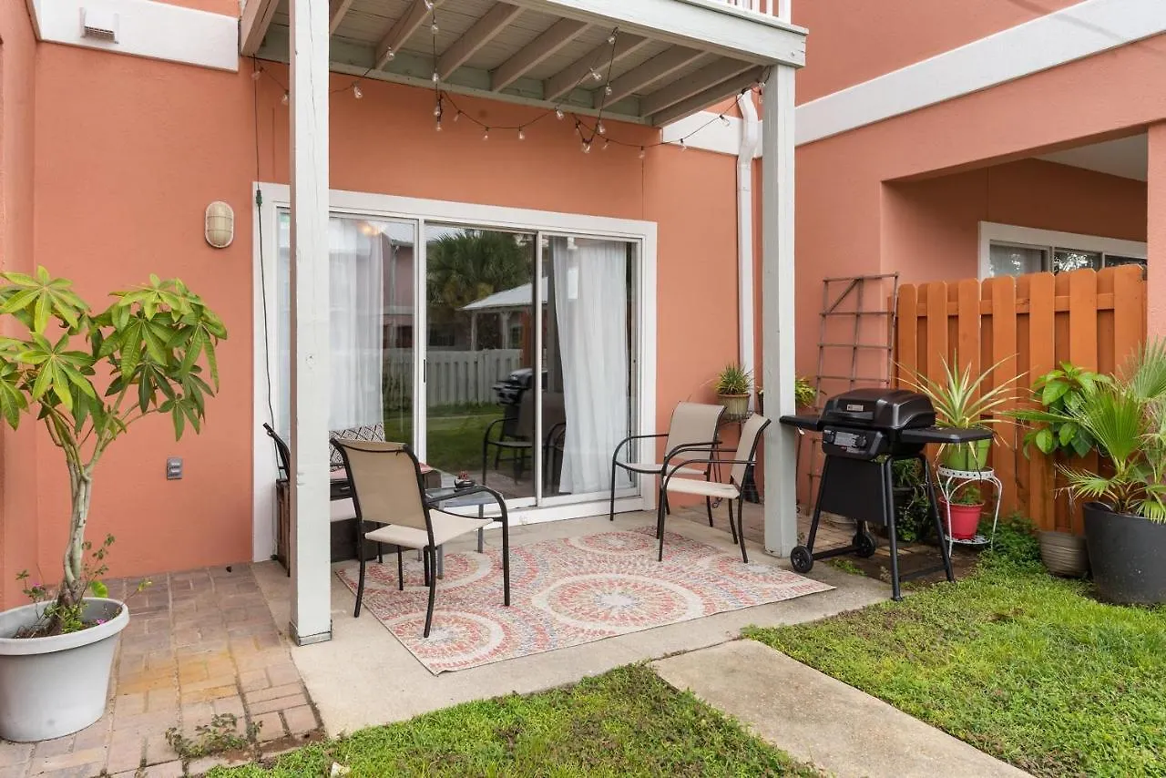 Holiday home Coral Crab Townhouse