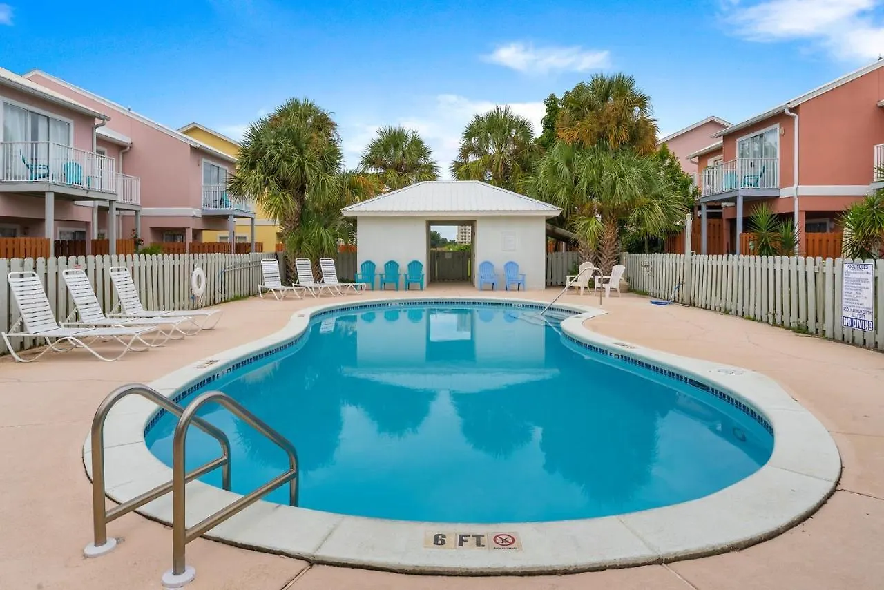 Coral Crab Townhouse Holiday home *