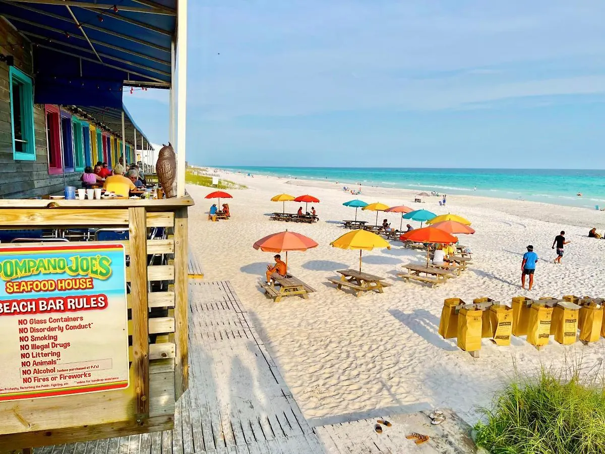 Holiday home Private Access, Fenced Yard & Pet Friendly, Pool, Life House Destin